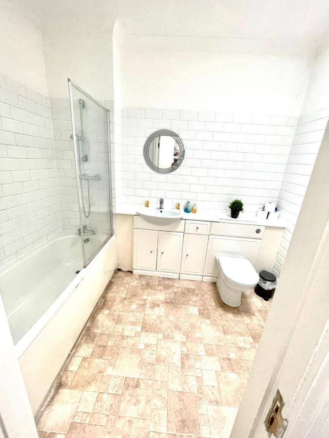 Koala & Tree - 2 Bedroom In City Centre - Short Lets & Serviced Accommodation Cambridge 外观 照片
